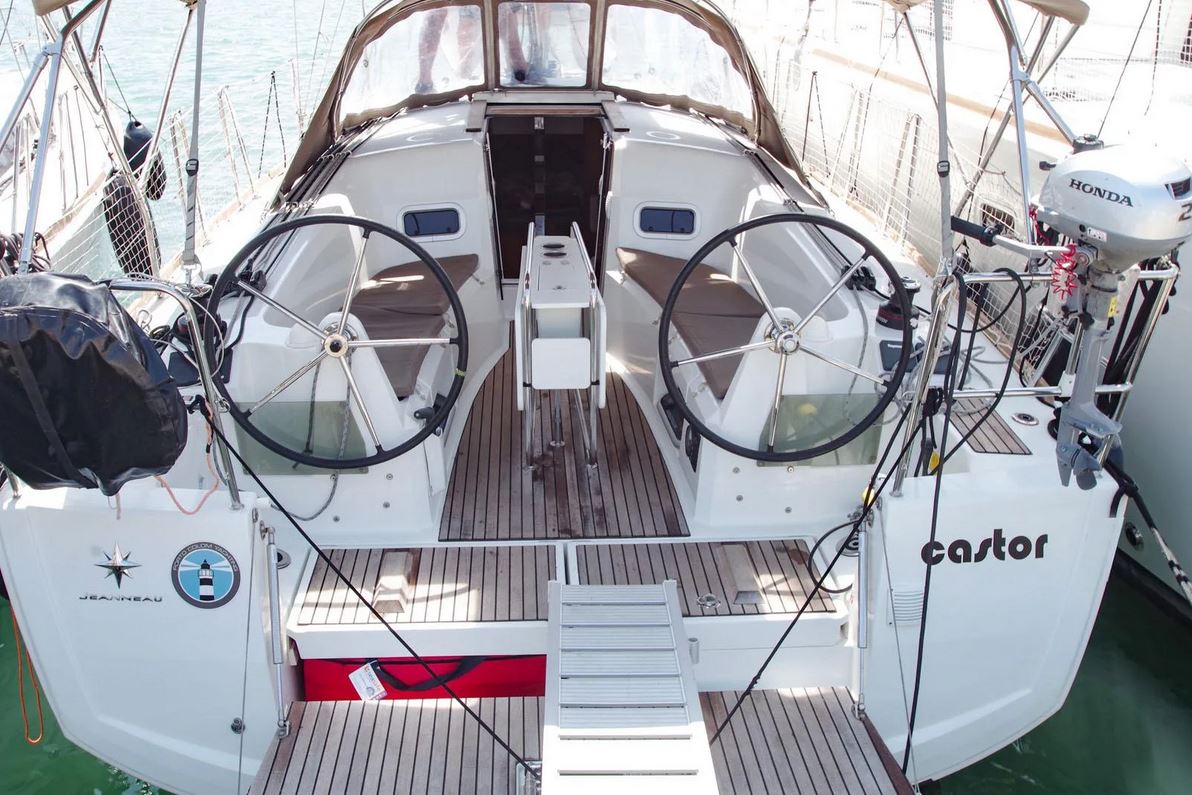Segelyacht Jeanneau - Steuerstand