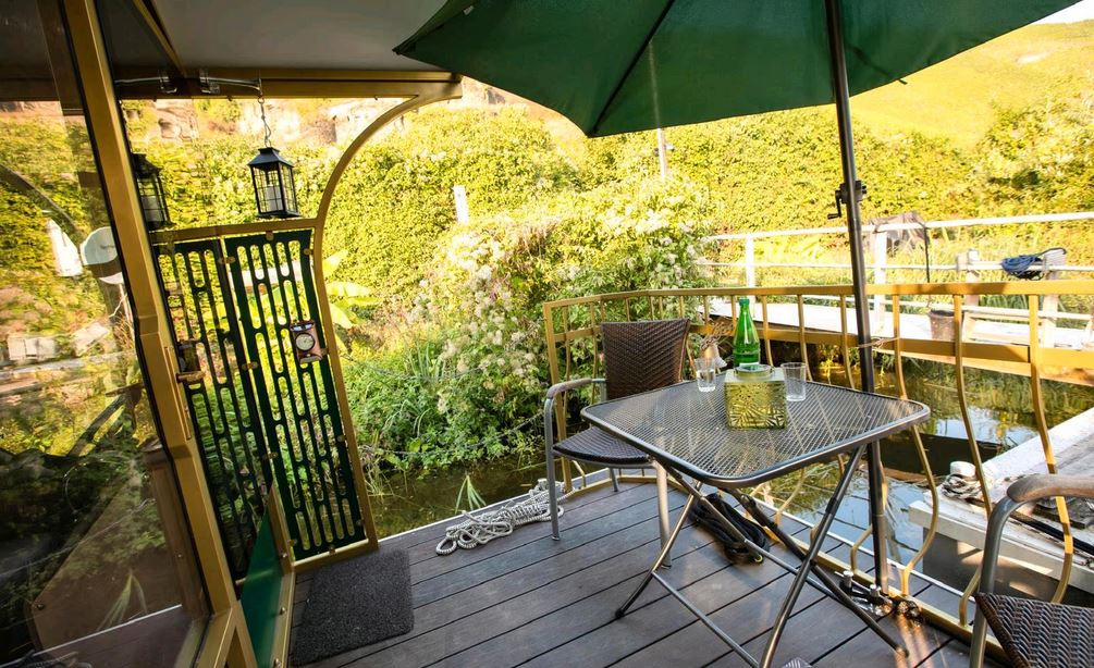 Hausboot im Vintage-Look - hintere Terrasse