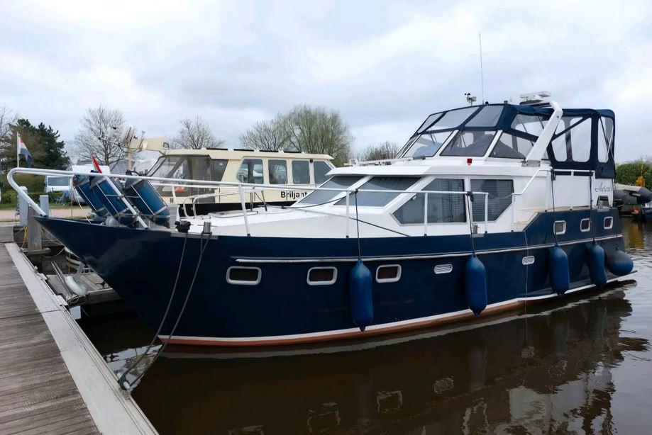 Motoryacht Dollart 1050 bei Mosel-Yachting - Gesamtansicht