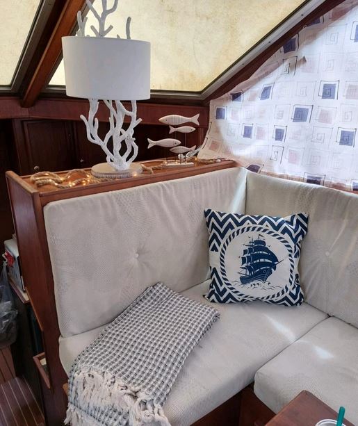 Motoryacht Dollart 1050 bei Mosel-Yachting - Innenansicht Salon