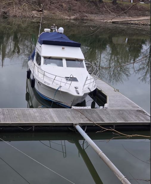 Galeon 380 Fly bei Mosel Yachting - Außenansicht