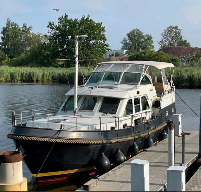 Linssen Grand Sturdy 380 AC bei Mosel-Yachting - Außenansicht