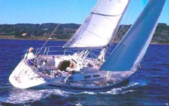 Sweden Yacht bei Mosel Yachting - gepflegte Segelyacht in Fahrt
