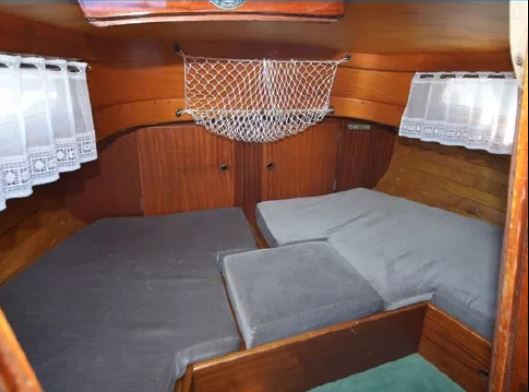 Segelyacht Vindoe 50SL mit Hardtop von 1974 bei Mosel Yachting - Innenansicht Schlafplatz