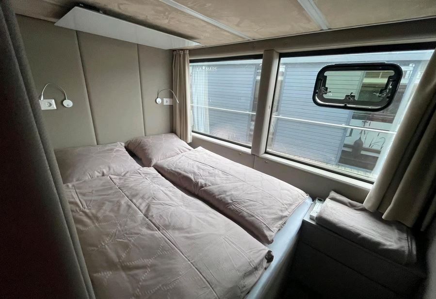 Luxboot Hausboot BT02 - Innenansicht Schlafzimmer 1