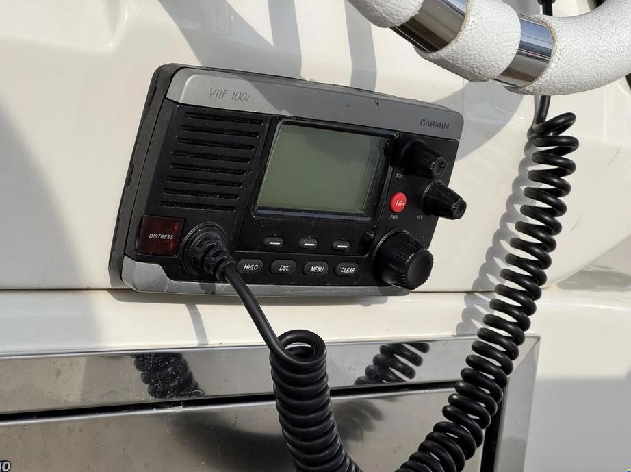 Gepflegtes Sportboot, gebrauchter Bowrider - Ansicht der Armaturen