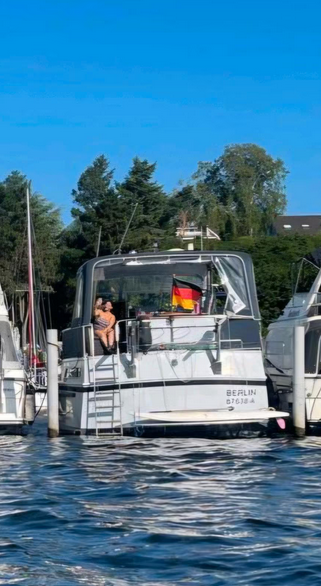 Drettmann Motoryacht bei Mosel Yachting - Blick von achtern auf die Yacht