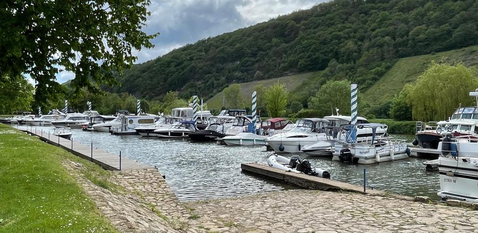 Hafen in Neumagen-Dhron: Marina Mittelmosel