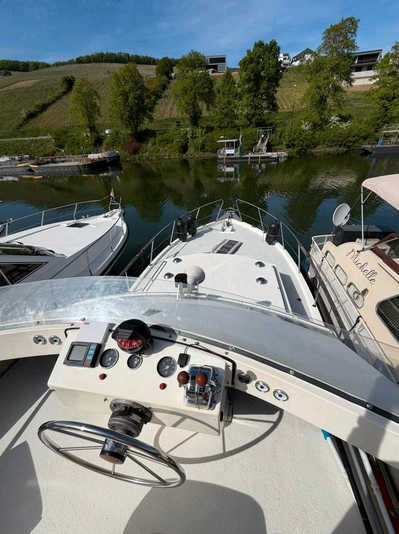 Motoryacht Condor Comtess 44 Fly - Blick oben von der Fly