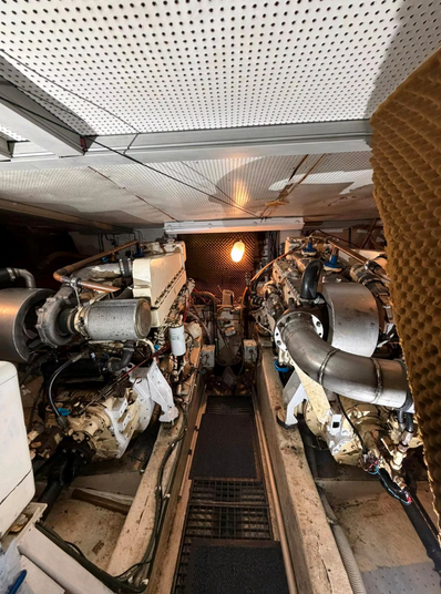Motoryacht Condor Comtess 44 Fly - Blick in den Motorraum