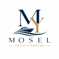 Logo des Unternehmens Mosel Yachtcharter in Blau und Goldfarben