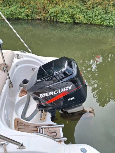 RIB AGA MARINE Atmosphere 540 - Blick auf den Motor