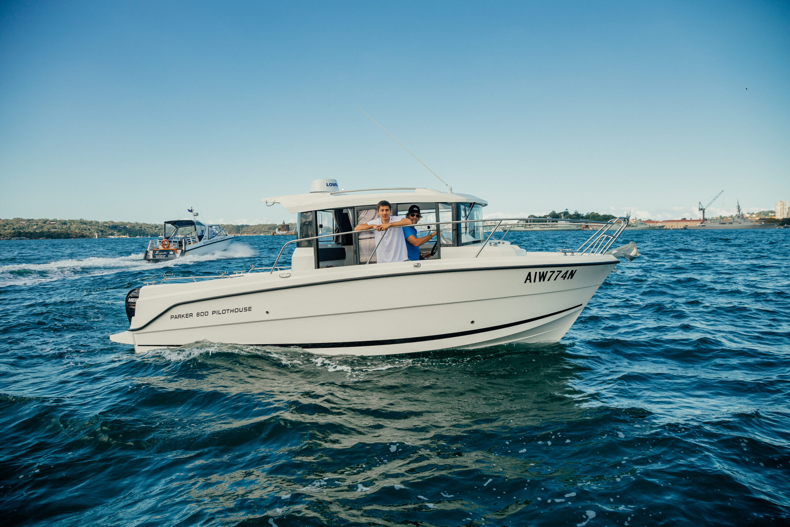 Parker Boats bietet Kabineboote in verschiedenen Größen an. Hier zu sehen: das Modell Parker 800 Pilothouse