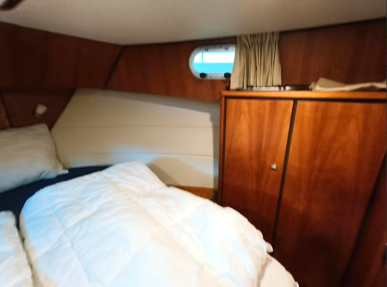 Sehr gepflegte Linssen Grand Sturdy 35 AC - hier ein Blick in die Bugkabine