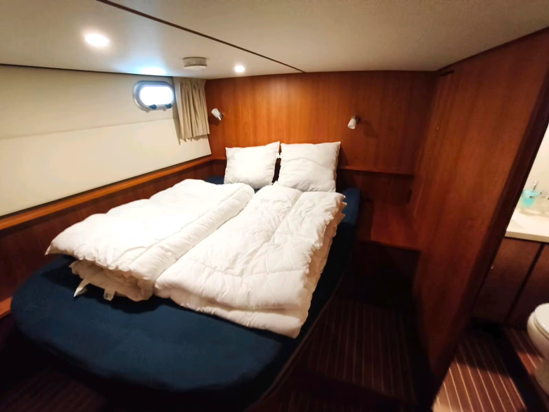 Sehr gepflegte Linssen Grand Sturdy 35 AC - hier ein Blick in die Heckkabine