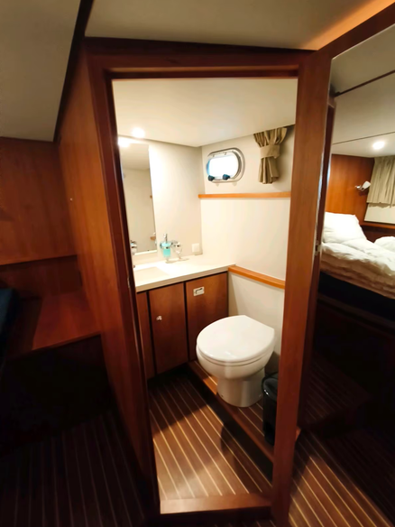 Sehr gepflegte Linssen Grand Sturdy 35 AC - hier ein Blick in die zweite Toilette