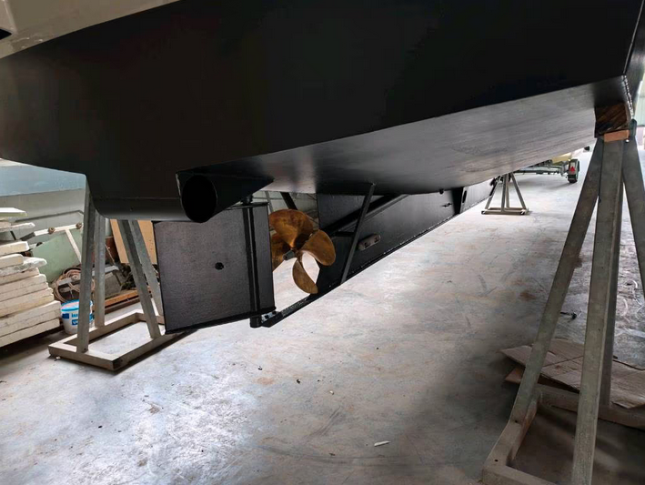Linssen Grand Sturdy 35 SL AC - hier ein auf die Schraube und das frische Antifouling