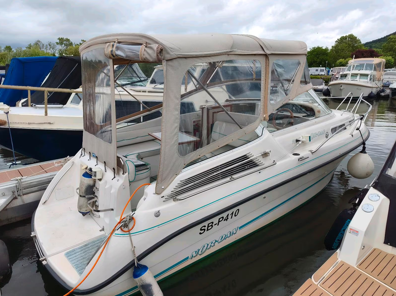 Motoryacht Nordan 7800 - Blick von achtern auf die Yacht