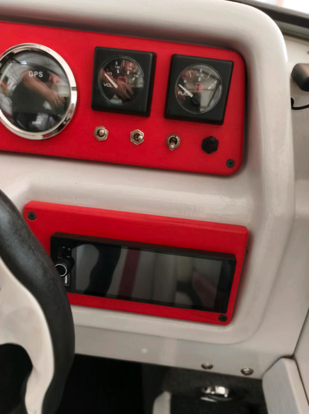 Wellcraft Eclipse 215 XL - hier ein Blick auf die Armaturen rechts am Fahrerstand